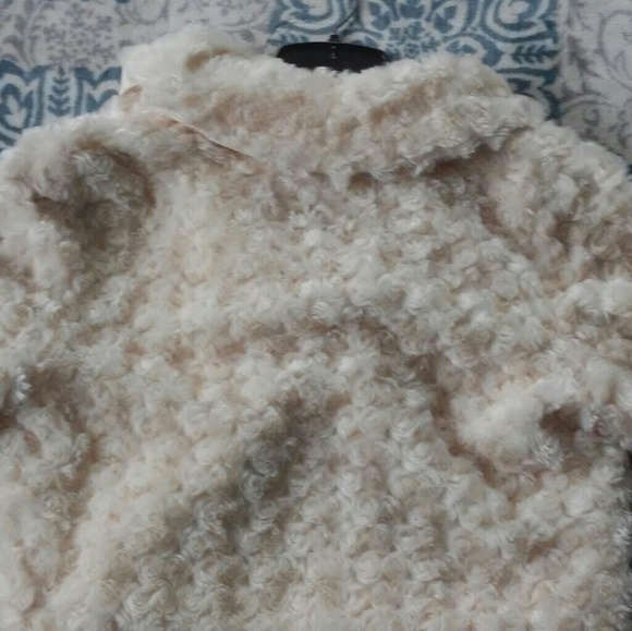 Polyester fluffy crop jacket - Picture 3 of 4